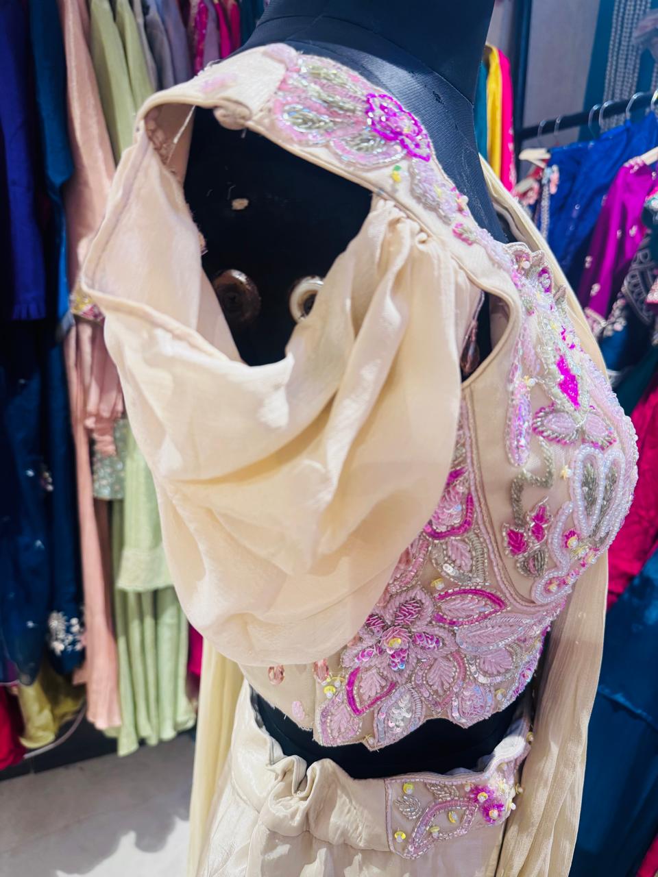 Ivory Gulbahar Hand-Embroidered Saree Set - Image 3