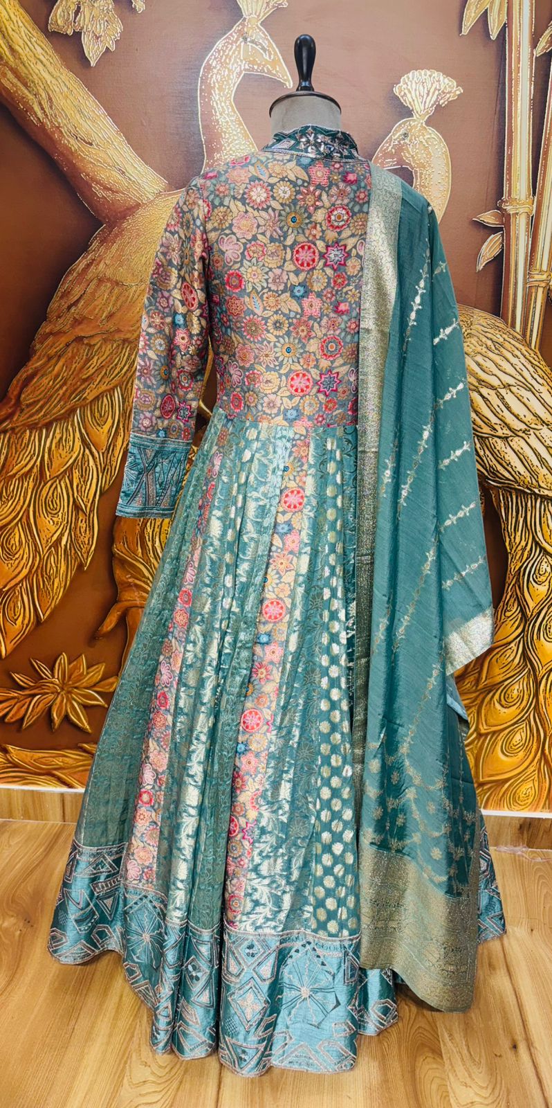 Emerald Heritage Anarkali Set - Image 2